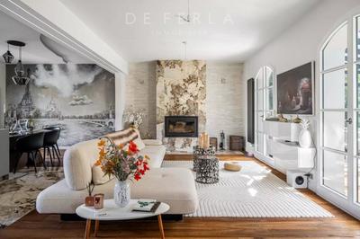 Villa - 370 m² - 8 pièces