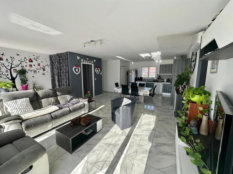 Maison - 105 m² - 5 pièces