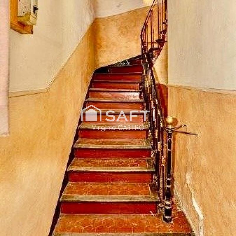 Maison - 270 m² - 5 pièces