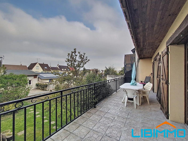 Maison - 200 m² - 6 pièces