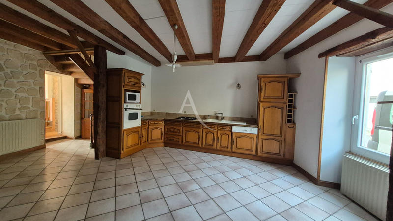 Maison - 275 m² - 6 pièces