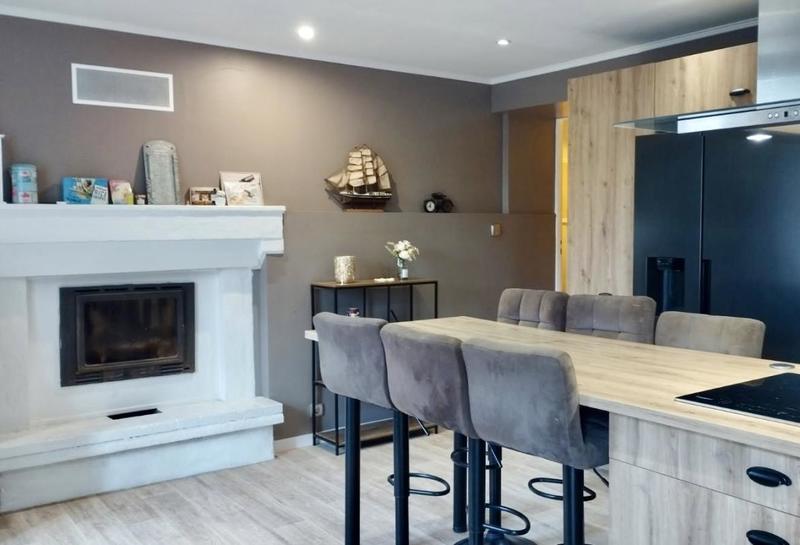 Maison - 171 m² - 8 pièces