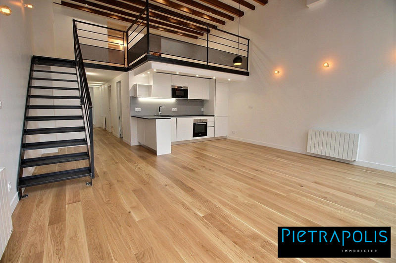 Appartement - 99 m² - 4 pièces