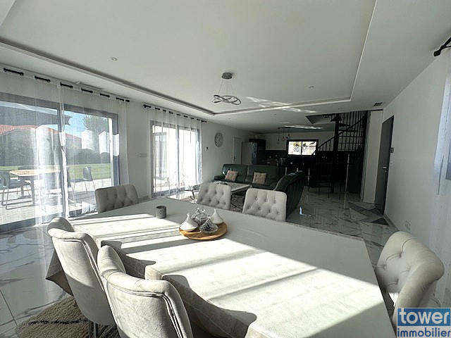 Maison - 144 m² - 5 pièces