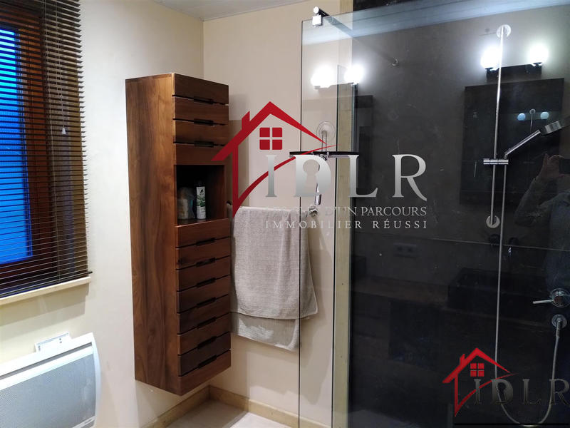 Maison - 138 m² - 6 pièces