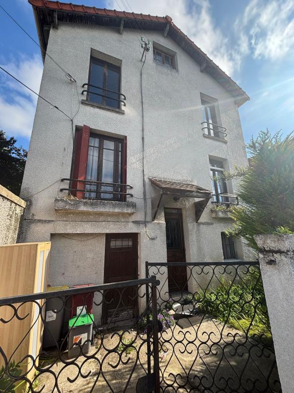 Maison - 97 m² - 4 pièces