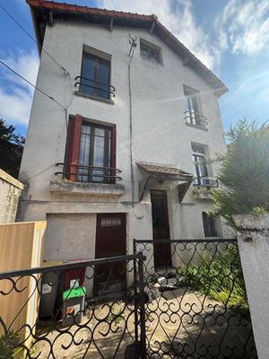 Maison - 97 m² - 4 pièces