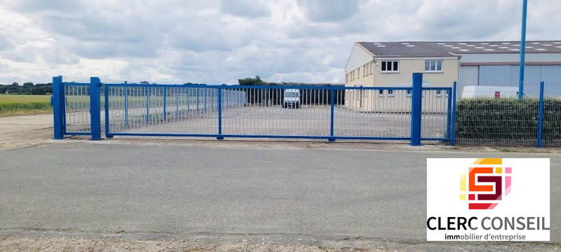 Local d'activités - 1 916 m²