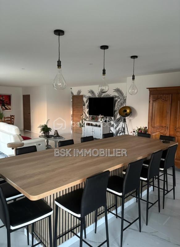 Maison - 122 m² - 4 pièces