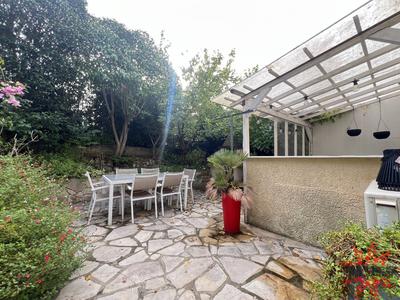 Maison - 99 m² - 4 pièces