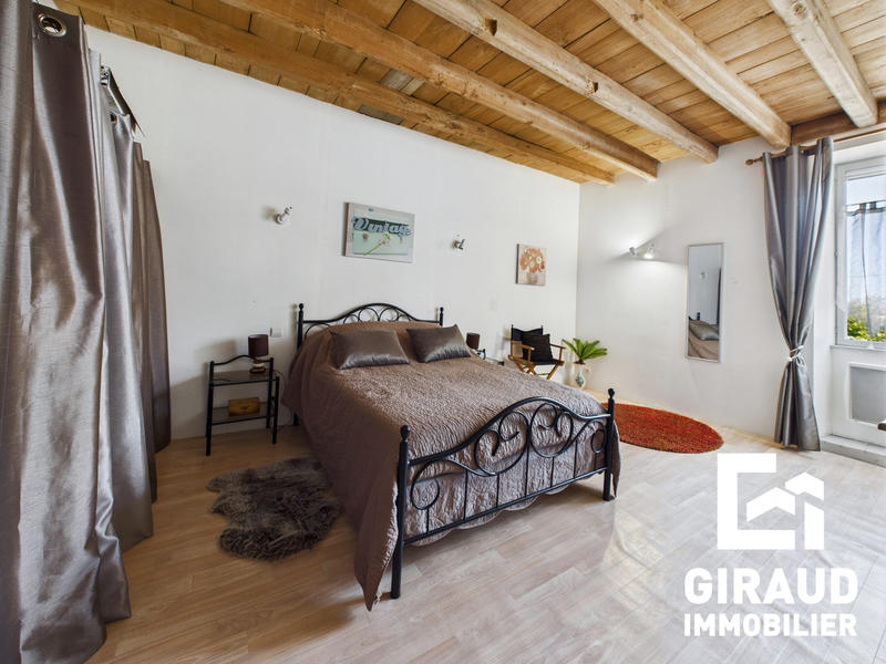 Maison ancienne - 177 m² - 6 pièces