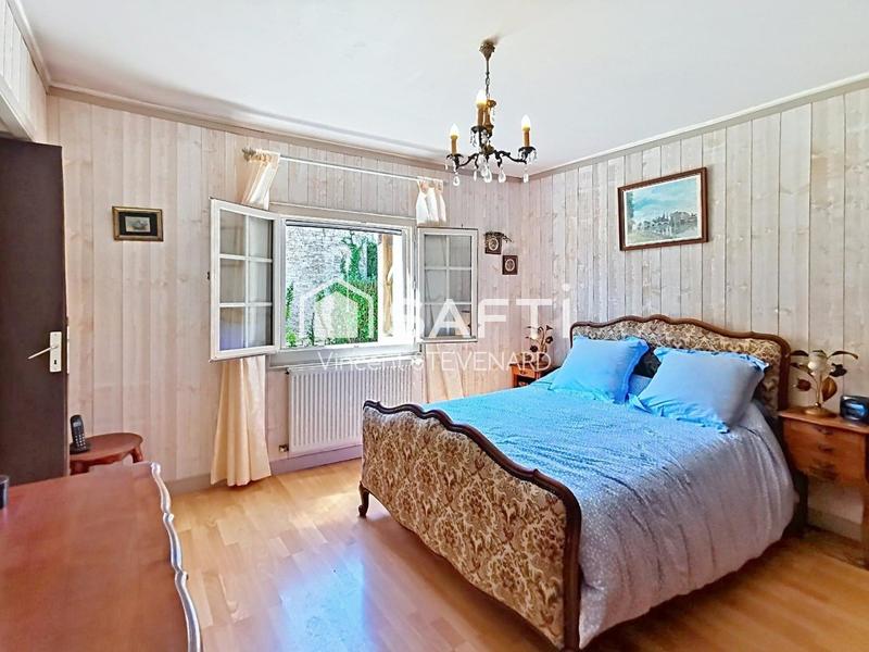 Maison - 220 m² - 11 pièces