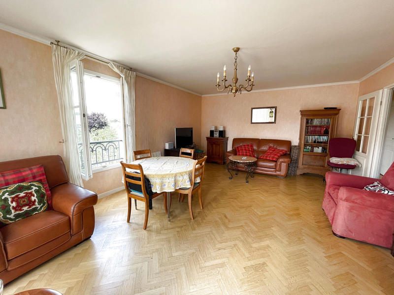 Appartement - 90 m² - 4 pièces