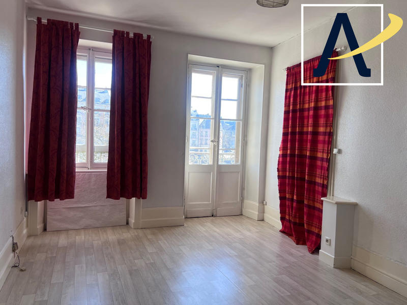 Appartement - 161 m² - 6 pièces