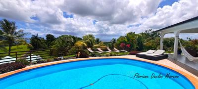 Propriété - 175 m² - 9 pièces