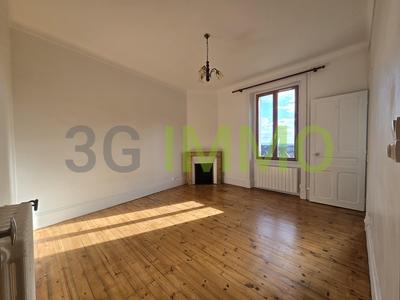 Maison - 100 m² - 6 pièces