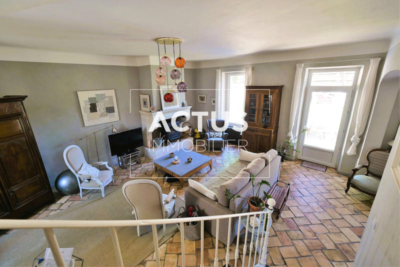 Maison - 145 m² - 6 pièces