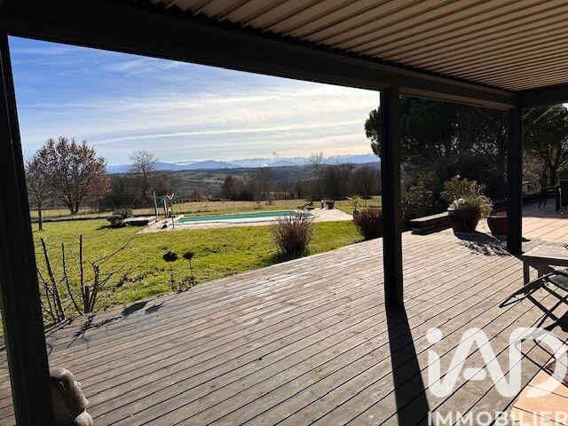 Maison - 194 m² - 6 pièces