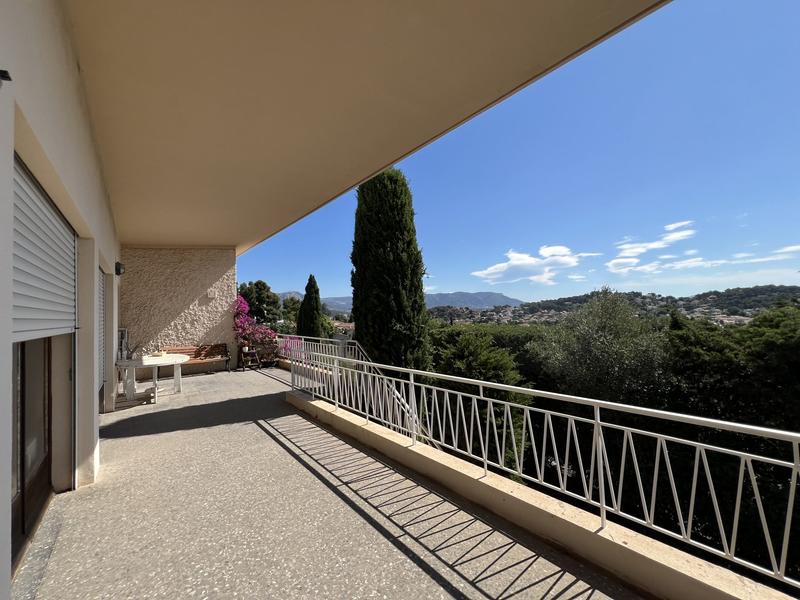 Maison - 190 m² - 6 pièces