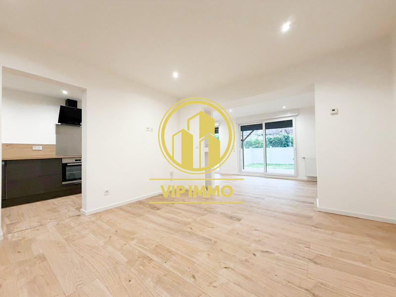 Maison - 80 m² - 5 pièces