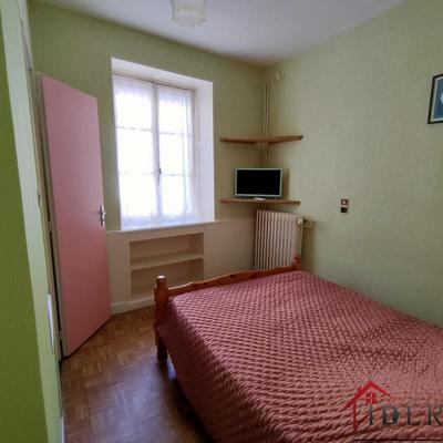 Maison - 180 m² - 7 pièces