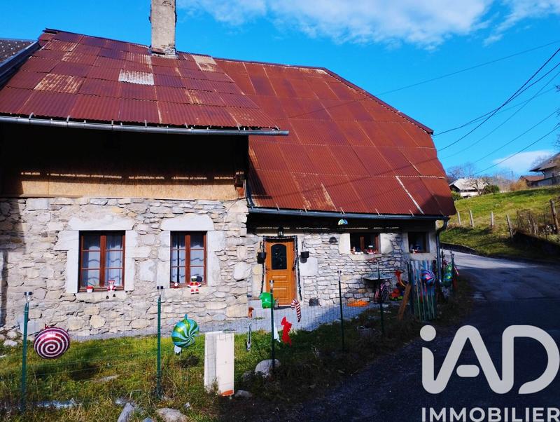 Maison - 285 m² - 5 pièces