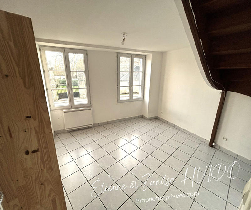 Maison - 256 m² - 10 pièces