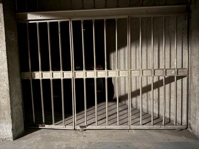 Parking / Garage - 11 m²