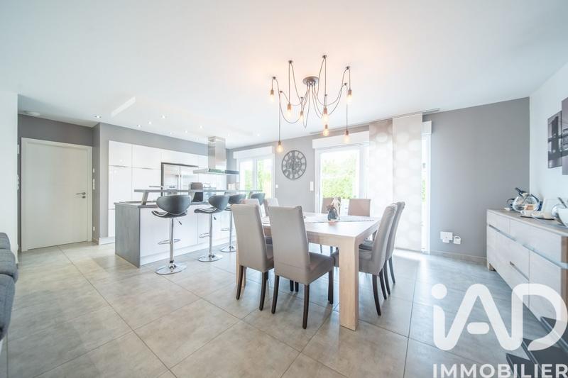 Maison - 121 m² - 4 pièces