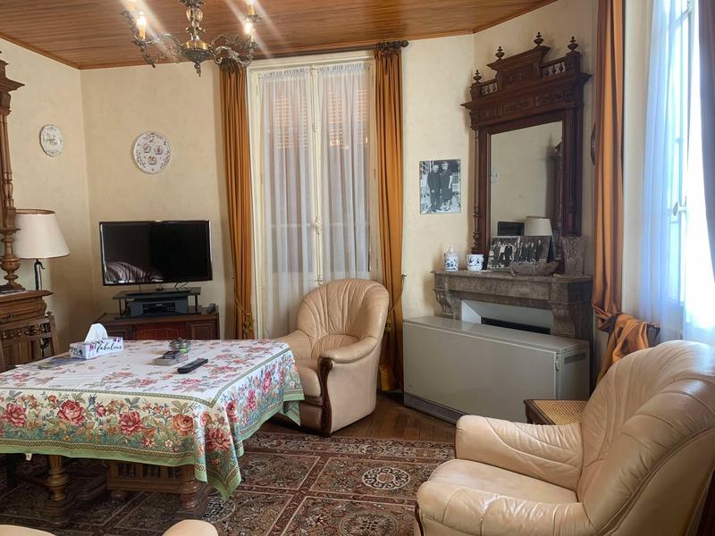 Maison - 181 m² - 7 pièces