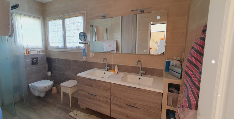 Villa - 220 m² - 8 pièces