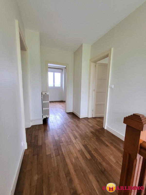 Maison traditionnelle - 138 m² - 6 pièces