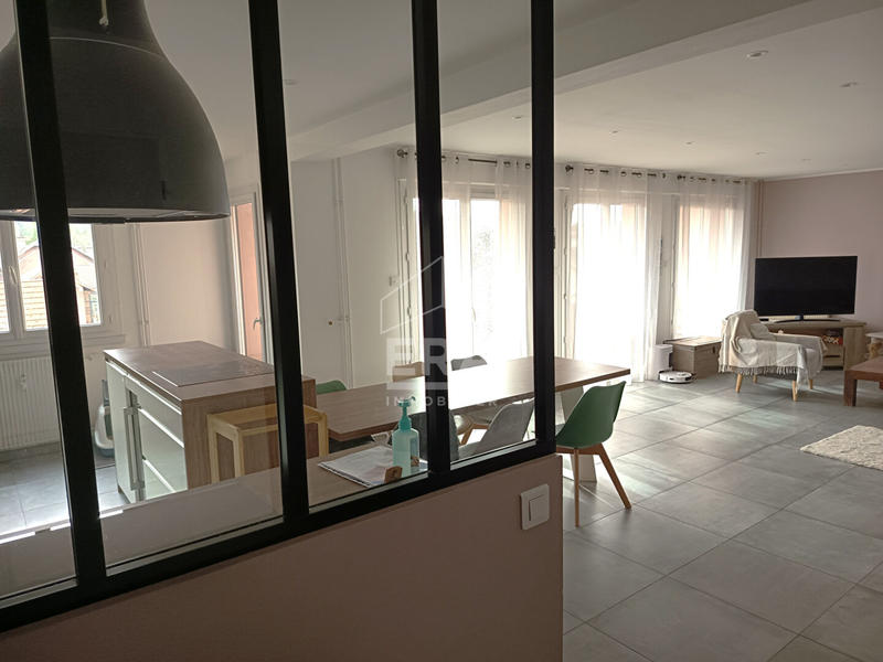 Appartement - 97 m² - 4 pièces