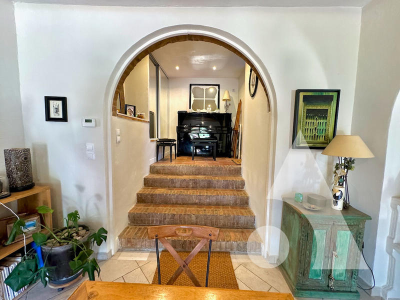 Maison - 470 m² - 17 pièces