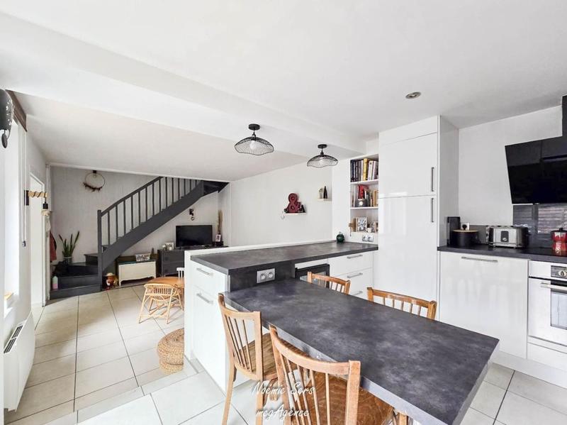 Maison - 95 m² - 5 pièces