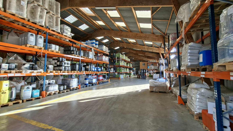 Entrepôt - 1 850 m²