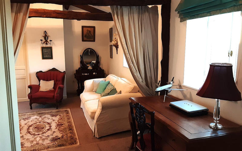 Maison - 240 m² - 7 pièces