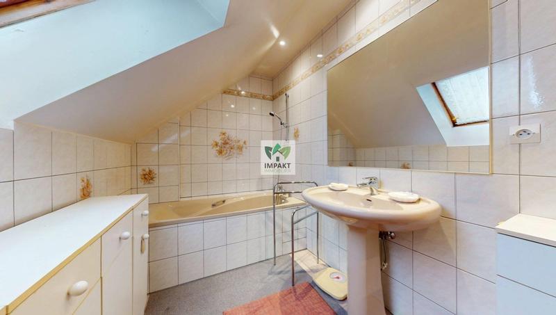 Maison traditionnelle - 73 m² - 4 pièces