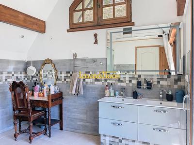 Maison - 175 m² - 8 pièces