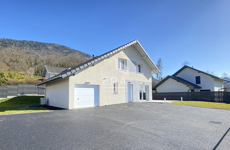 Villa - 99 m² - 5 pièces