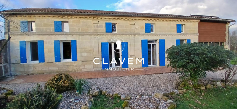Maison - 208 m² - 7 pièces