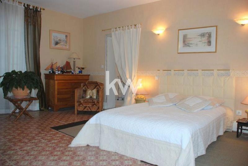 Maison bourgeoise - 290 m² - 9 pièces