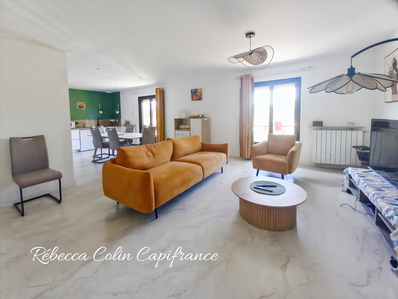 Maison - 199 m² - 9 pièces