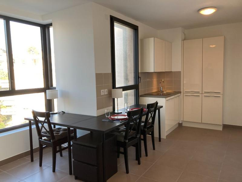 Studio - 25 m² - 1 pièce