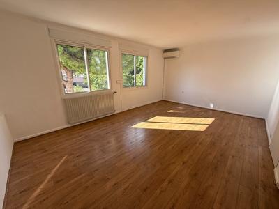 Appartement - 106 m² - 4 pièces