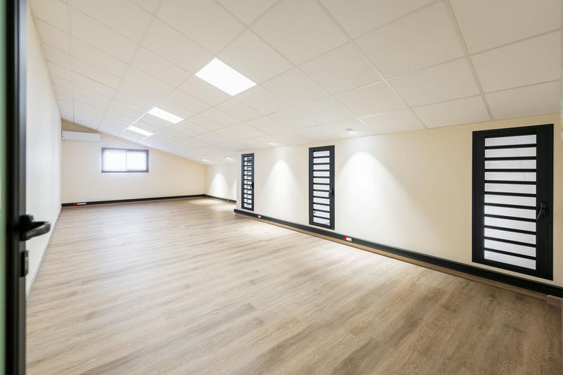 Bureau - 400 m²
