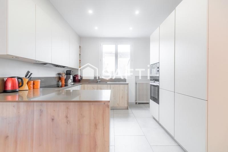 Maison - 188 m² - 8 pièces