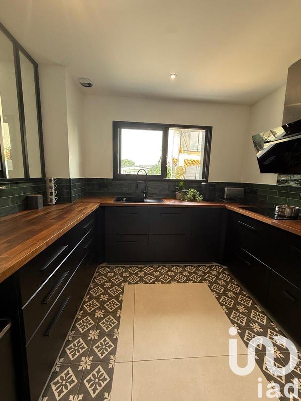 Maison - 182 m² - 7 pièces