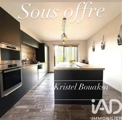 Maison - 137 m² - 5 pièces