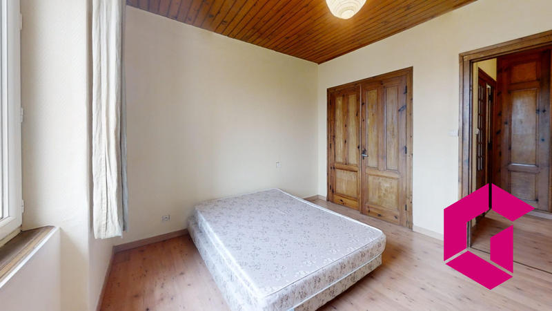 Maison traditionnelle - 138 m² - 9 pièces